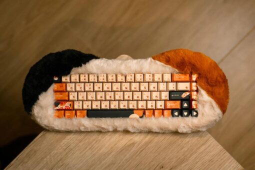 DRY STUDIO PETBRICK 65 2.4G Wireless Gaming Keyboard 65%, World's First Fluffy, Pettable Custom Mechanical Leaf Spring Keyboard, Switch Between Two Styles Any Time, Calico - Image 5
