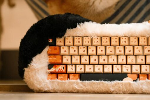 DRY STUDIO PETBRICK 65 2.4G Wireless Gaming Keyboard 65%, World's First Fluffy, Pettable Custom Mechanical Leaf Spring Keyboard, Switch Between Two Styles Any Time, Calico - Image 4